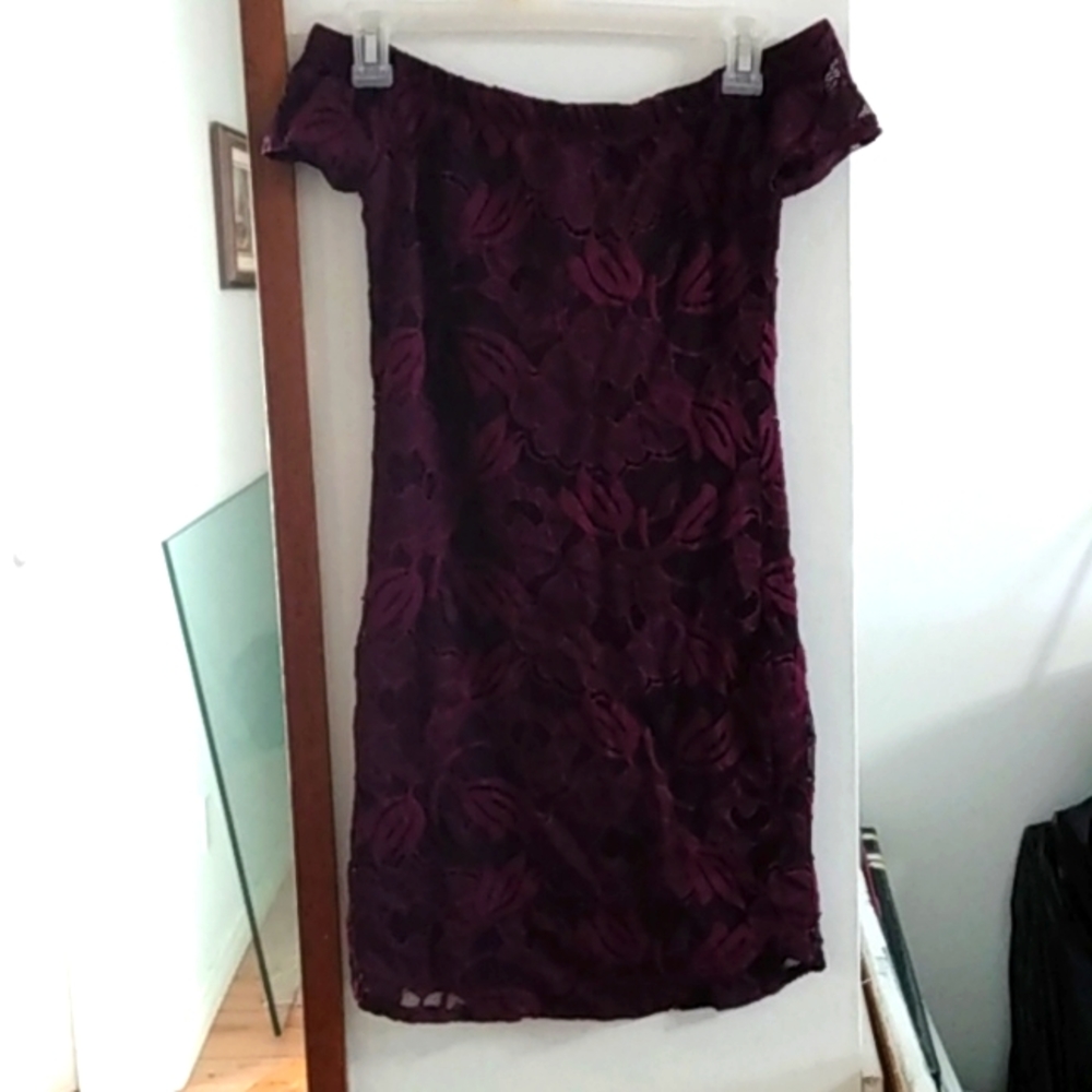 Off the shoulder,Lace ,Purple color dress , Medium size (arm holes fit small).